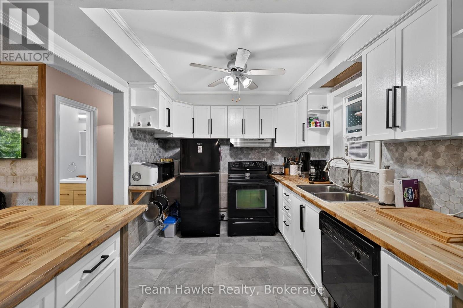 37 BELLEHUMEUR ROAD - 15