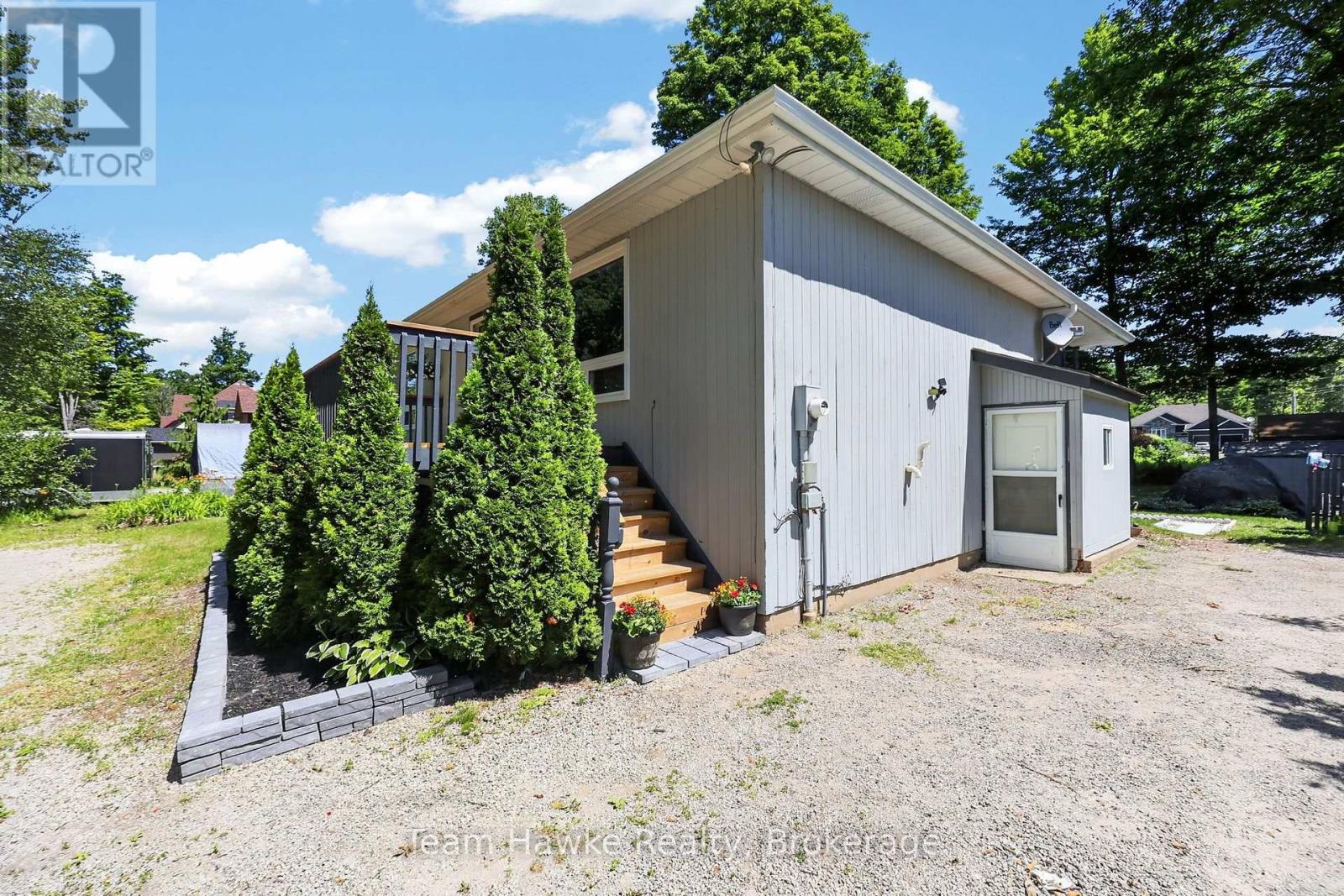 37 BELLEHUMEUR ROAD - 42