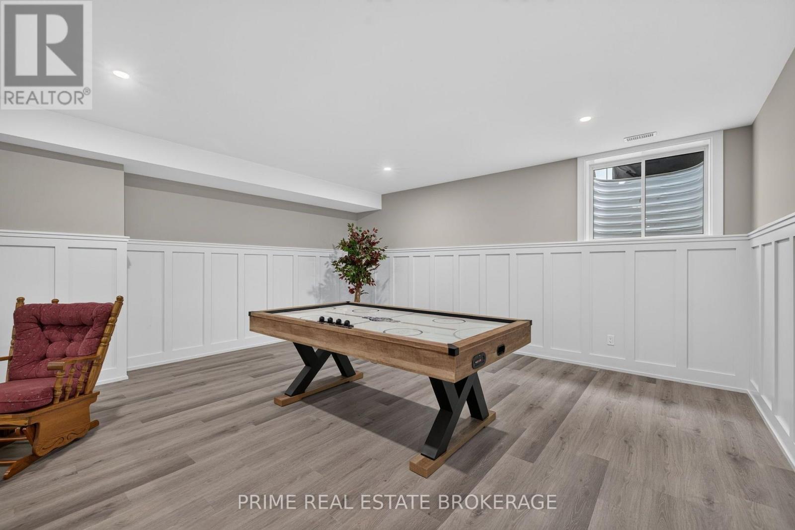 124 LILA STREET - Image 28