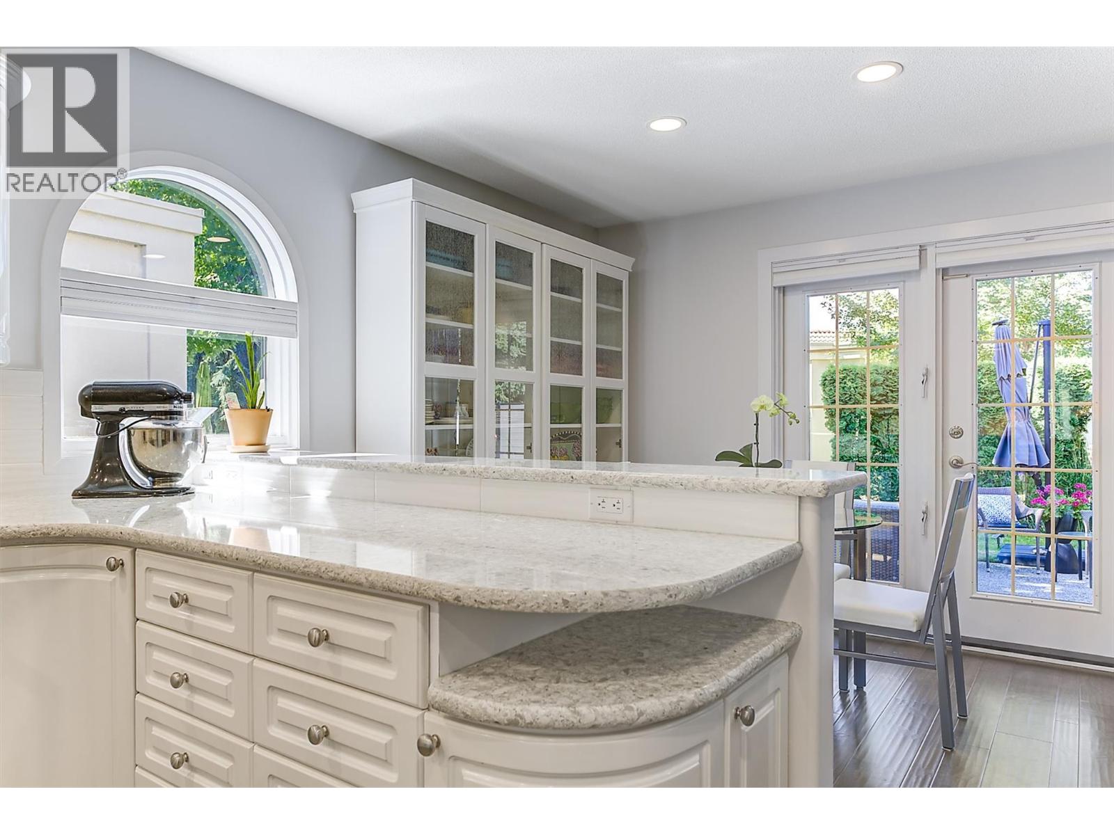 326 650 Lexington Drive, Kelowna