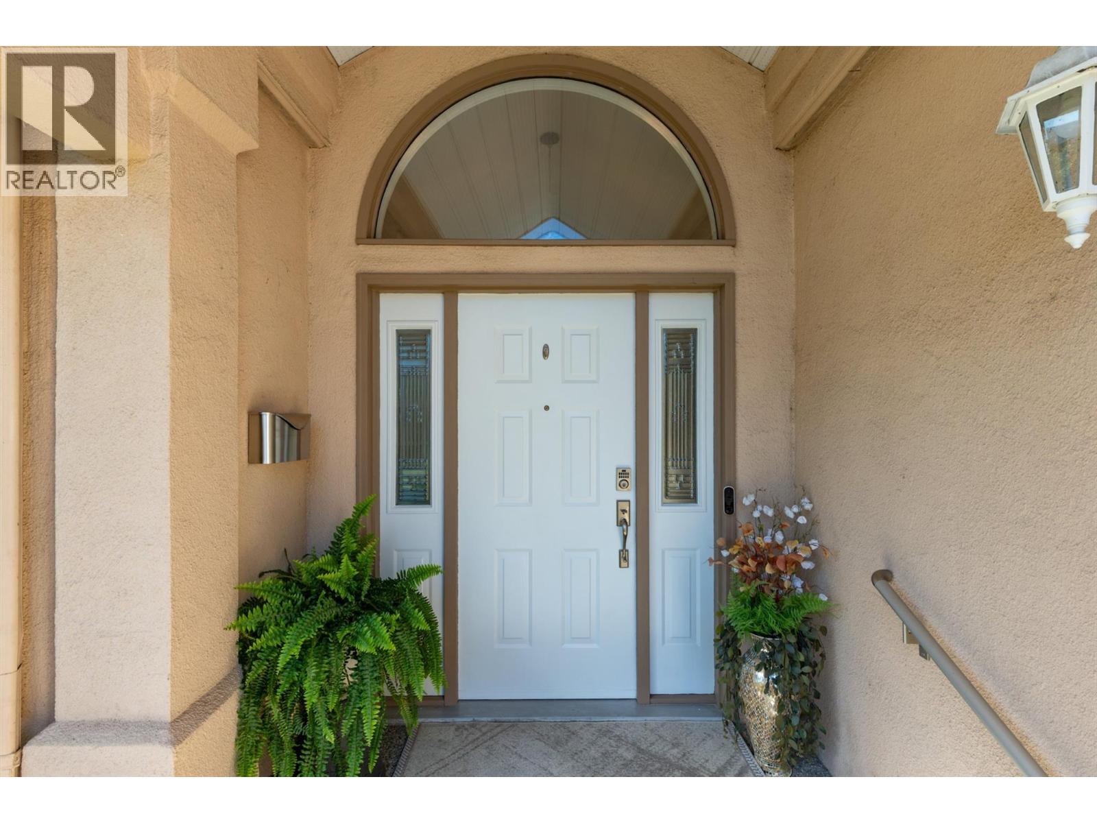 326 650 Lexington Drive, Kelowna