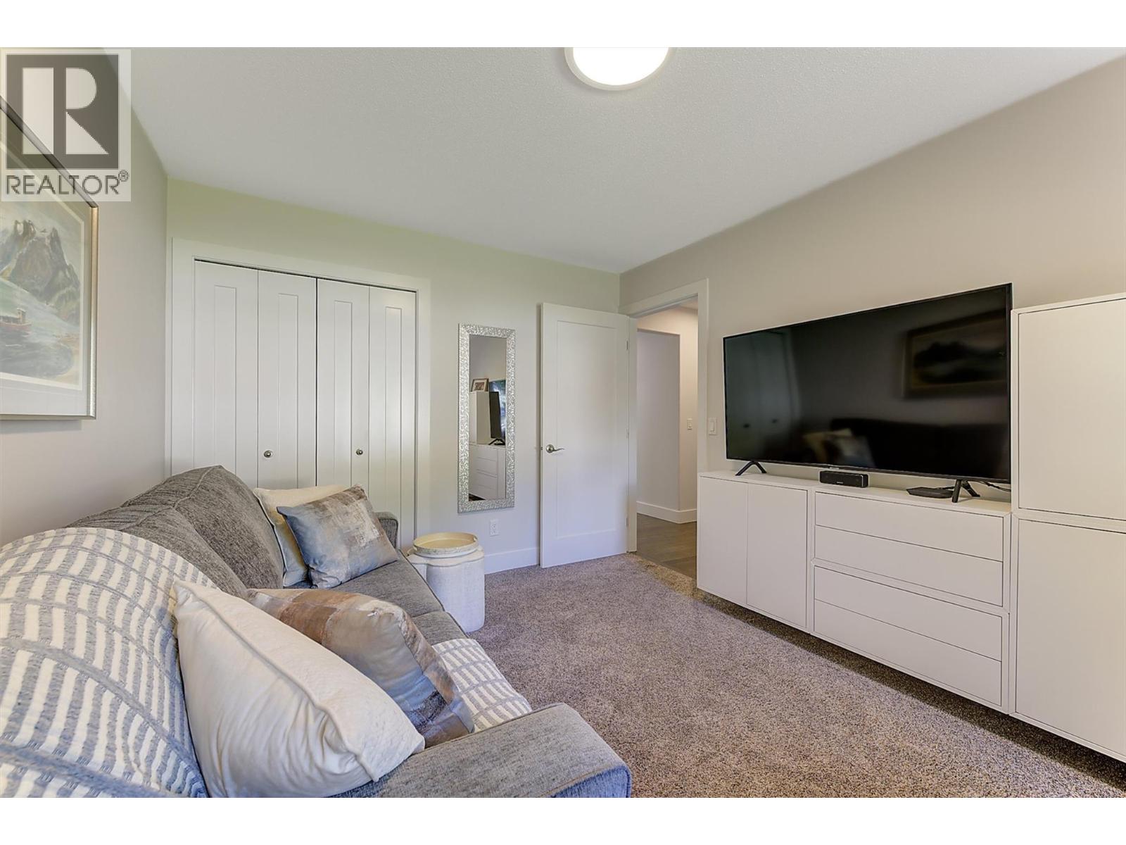 326 650 Lexington Drive, Kelowna