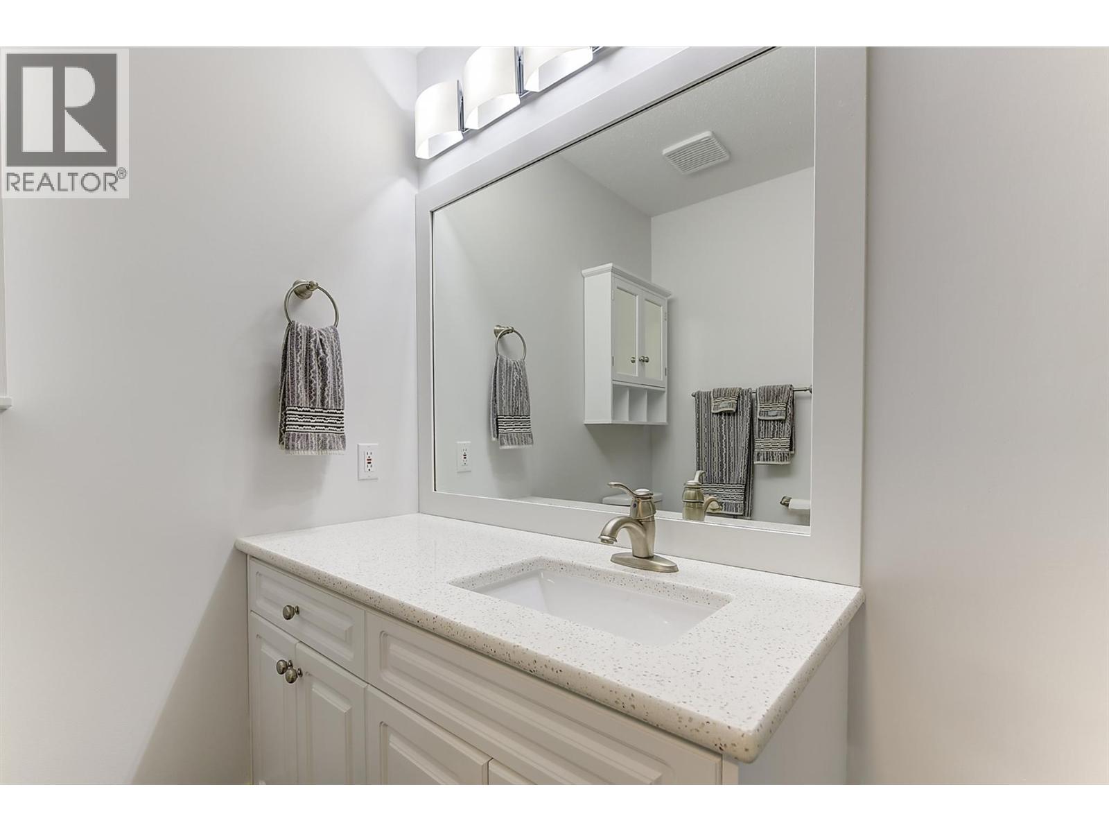326 650 Lexington Drive, Kelowna
