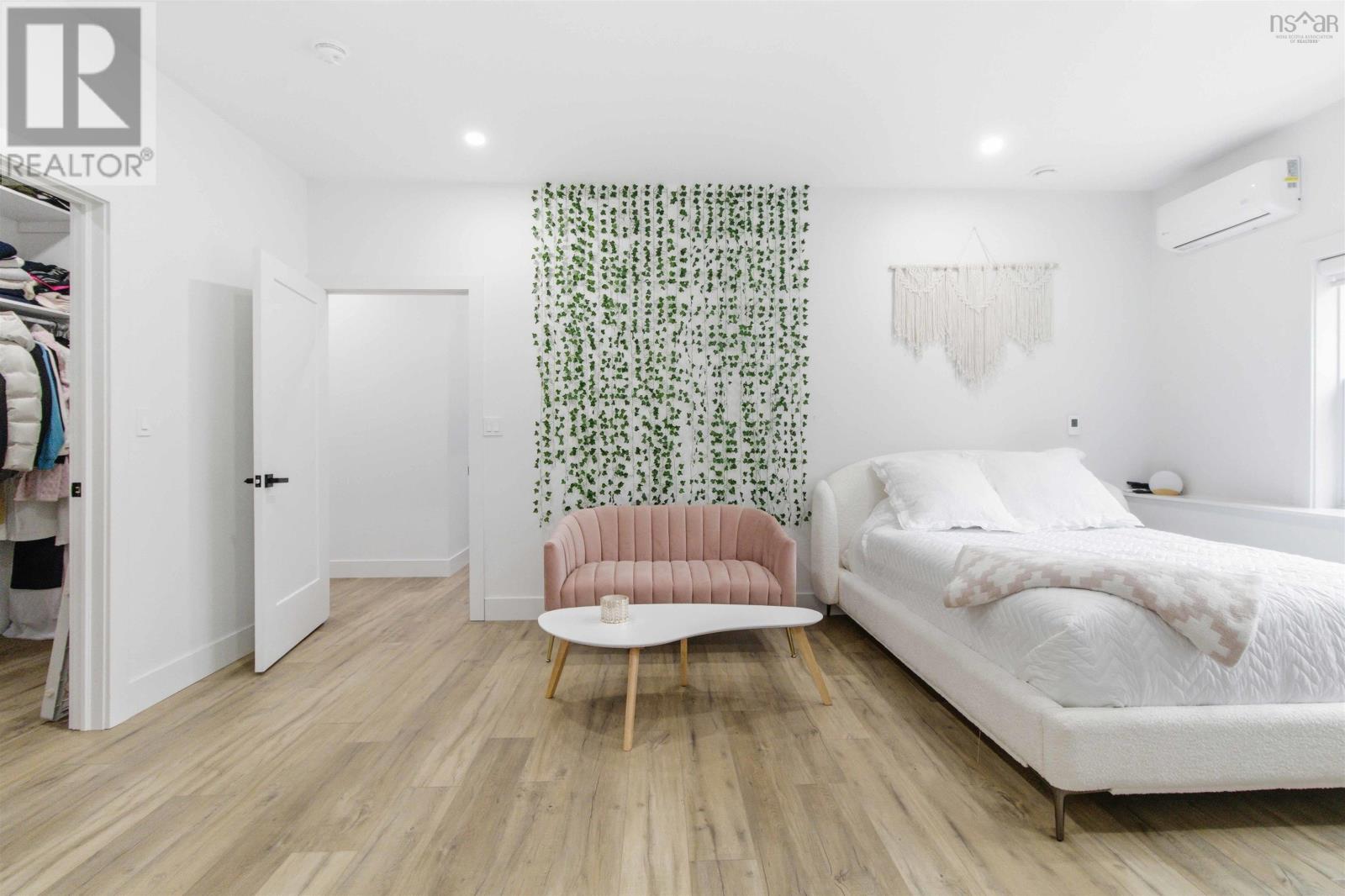 30 Cove Road - 32