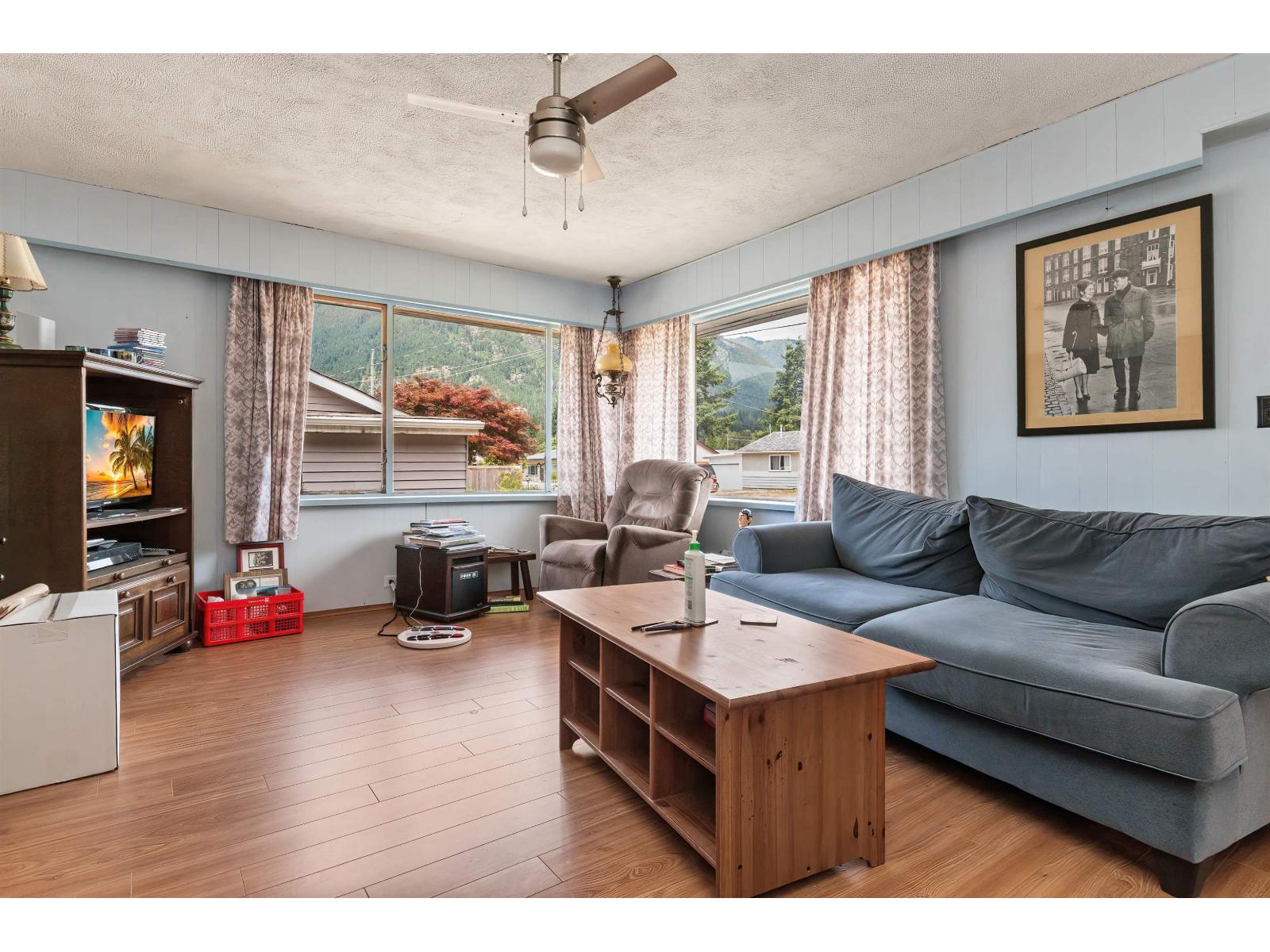 3 Bed, 1 Bath House for Sale in Hope – 578 THACKER AVENUE, Hope – MLS# R3145062 - Image 4