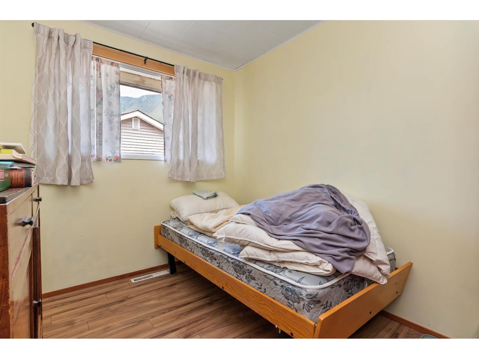 3 Bed, 1 Bath House for Sale in Hope – 578 THACKER AVENUE, Hope – MLS# R3145062 - Image 14
