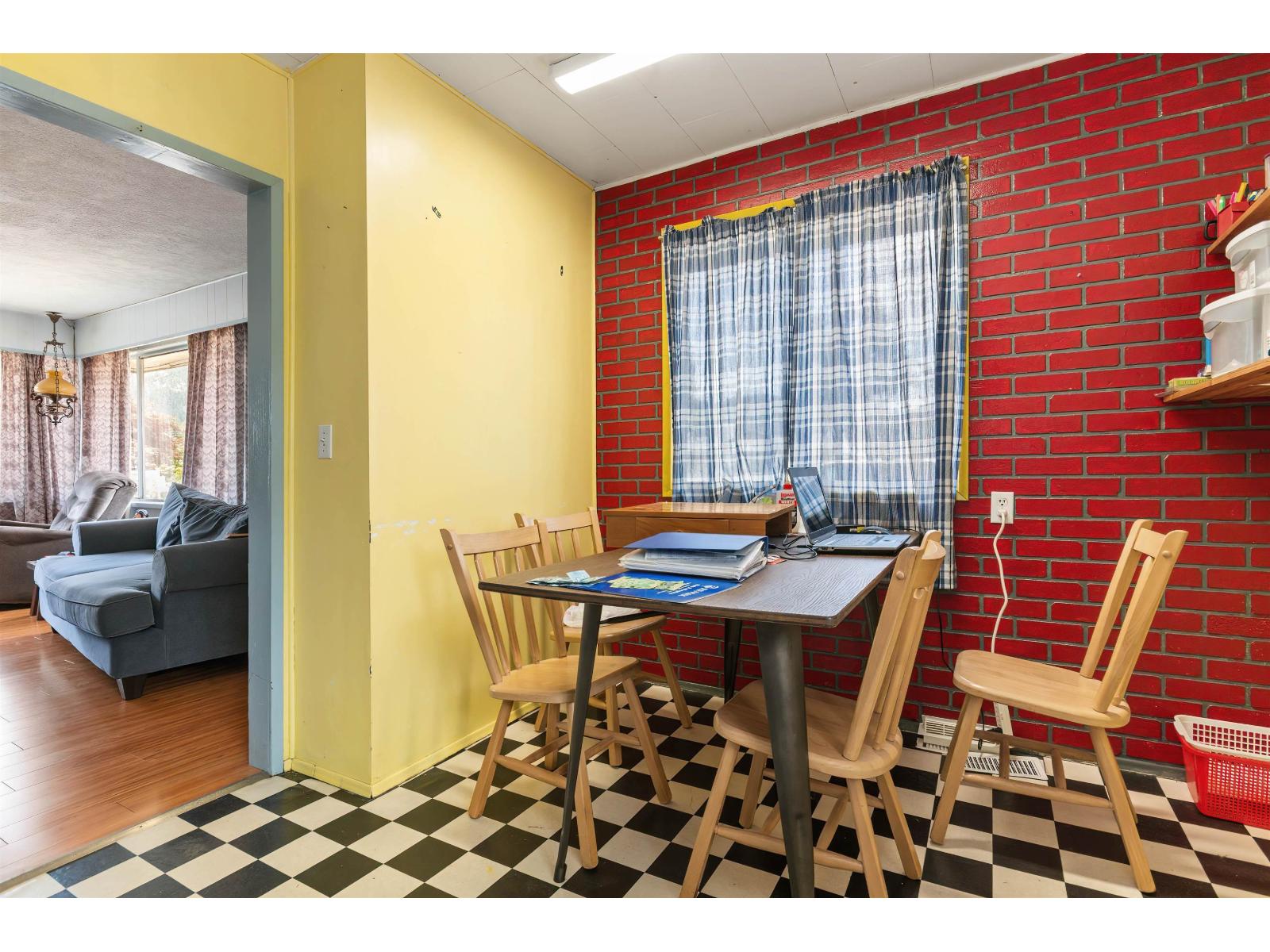 3 Bed, 1 Bath House for Sale in Hope – 578 THACKER AVENUE, Hope – MLS# R3145062 - Image 8