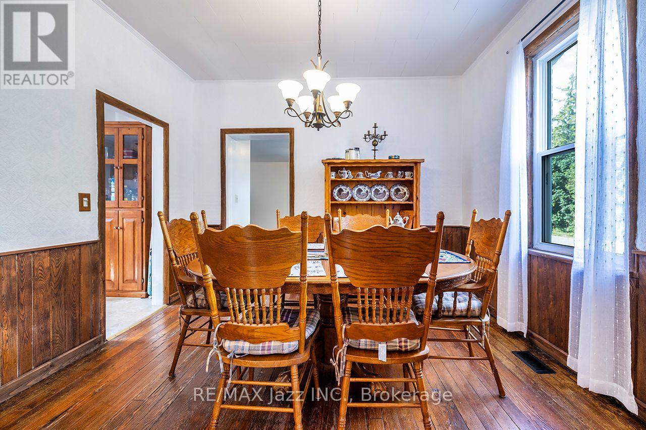 132 KING STREET - 11