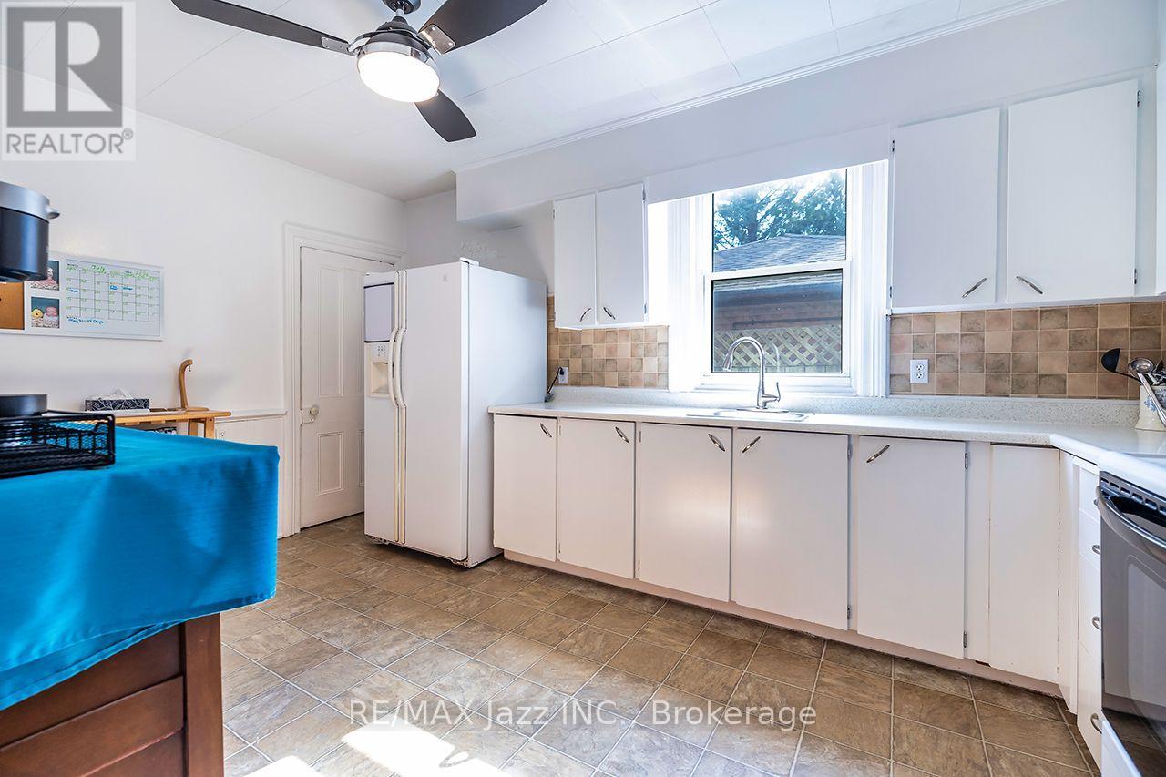 132 KING STREET - 12