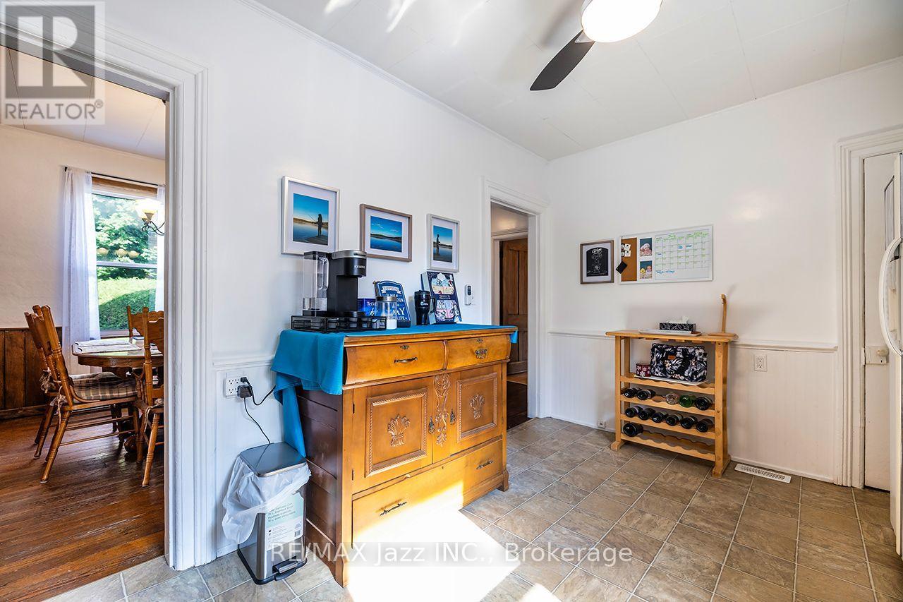 132 KING STREET - 14