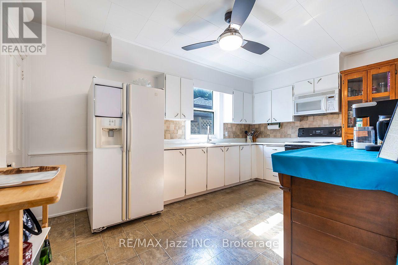 132 KING STREET - 16