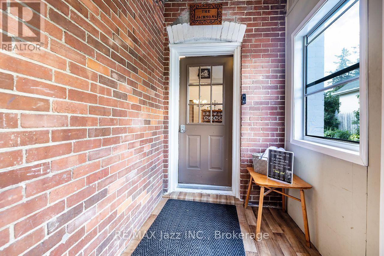 132 KING STREET - 5