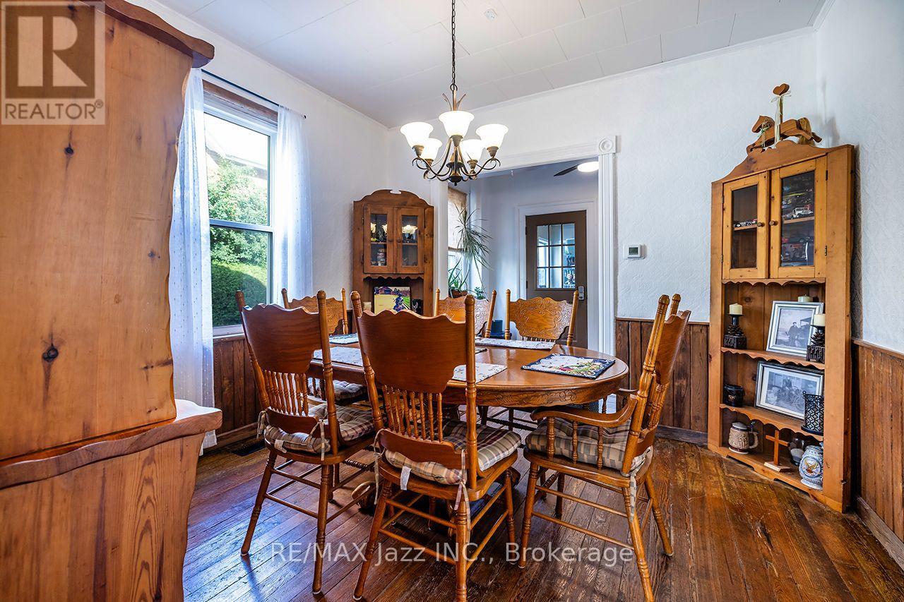 132 KING STREET - 9