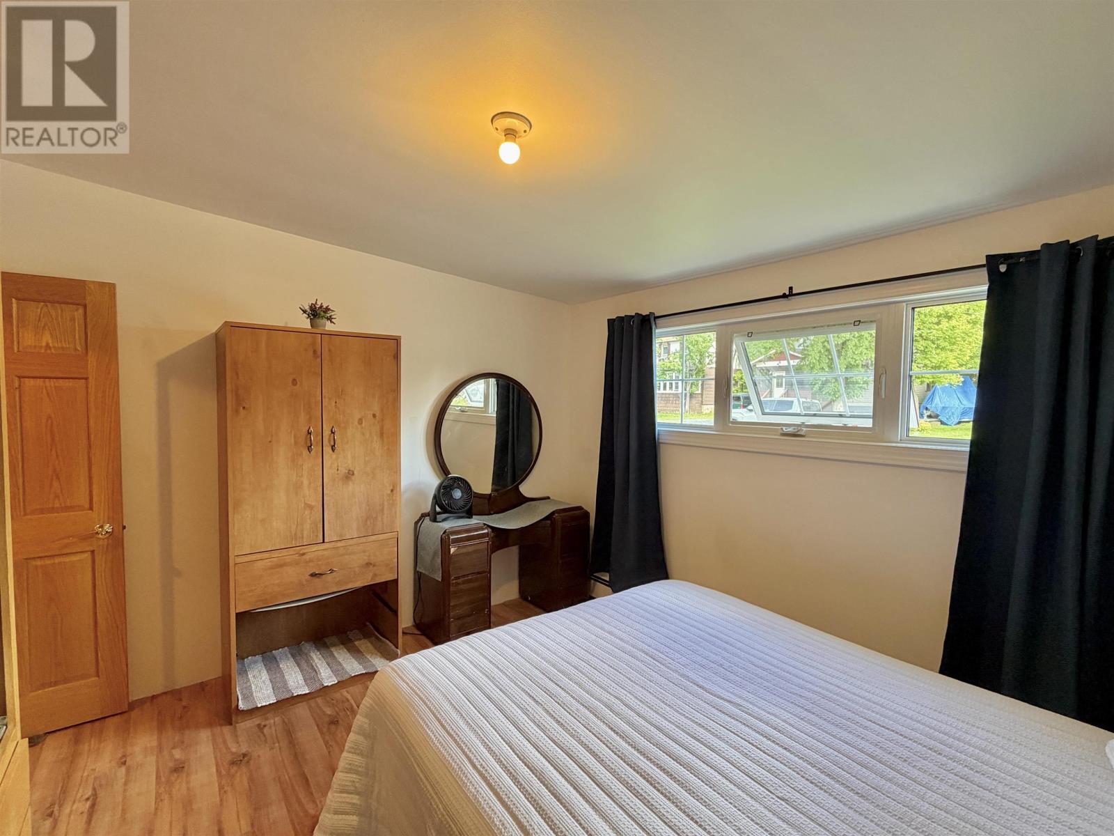 817 SECOND ST S - 15