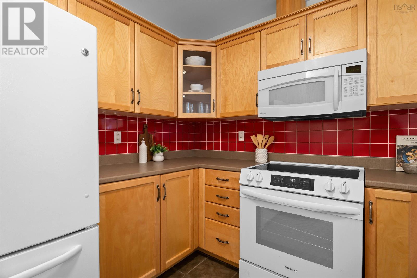 #207 5839 Cunard Street - 17