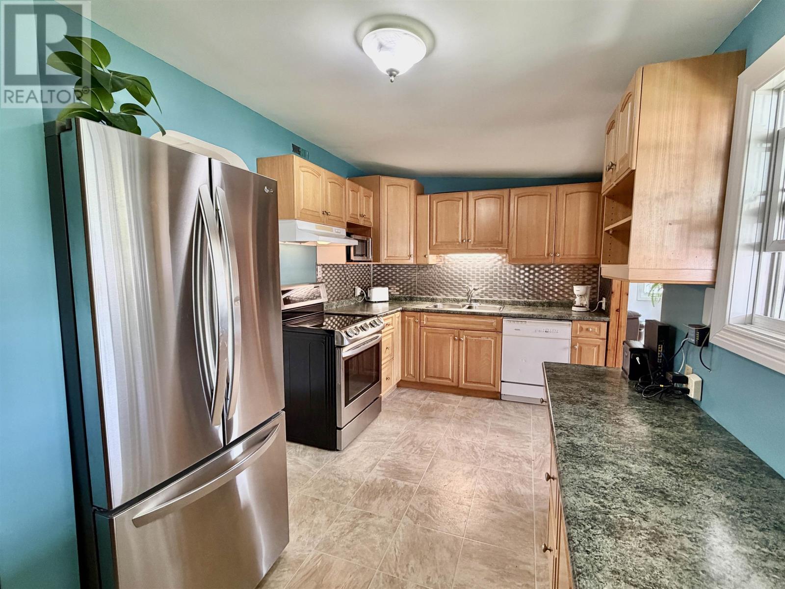 817 SECOND ST S - 4