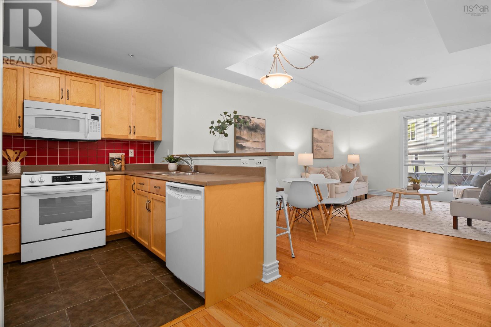 #207 5839 Cunard Street - 15