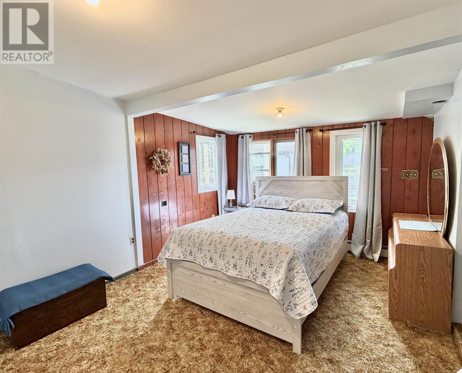 817 SECOND ST S - 12