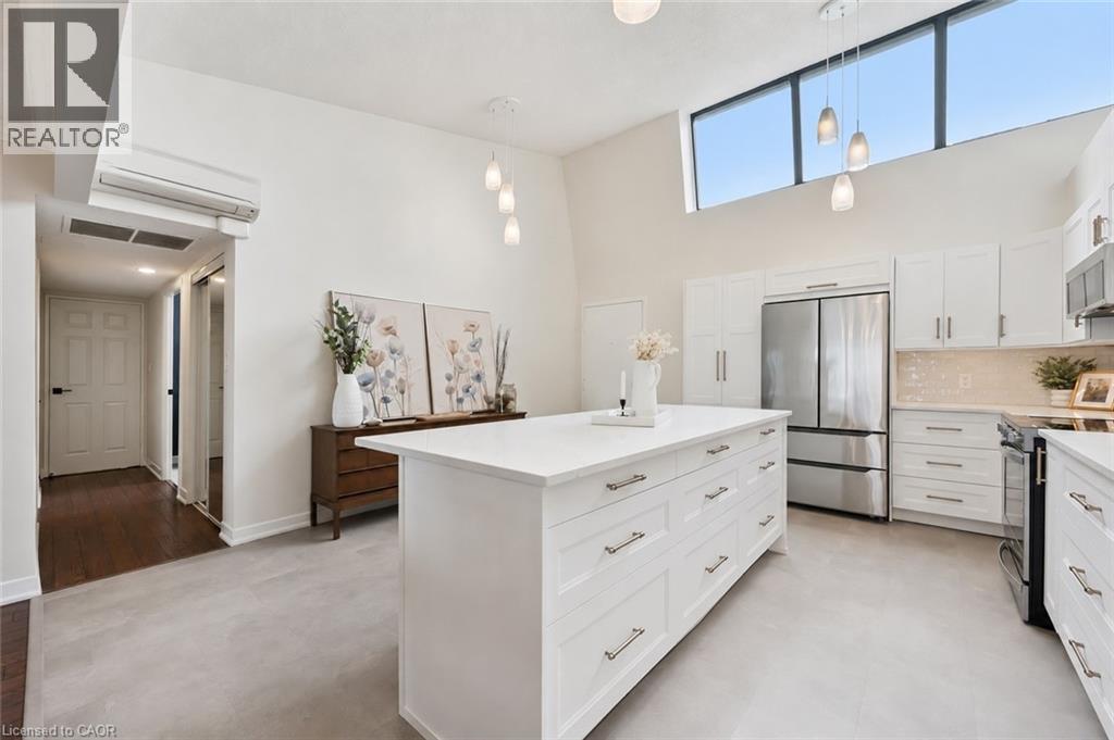 260 SHELDON Avenue N Unit# PH2 — photo 3