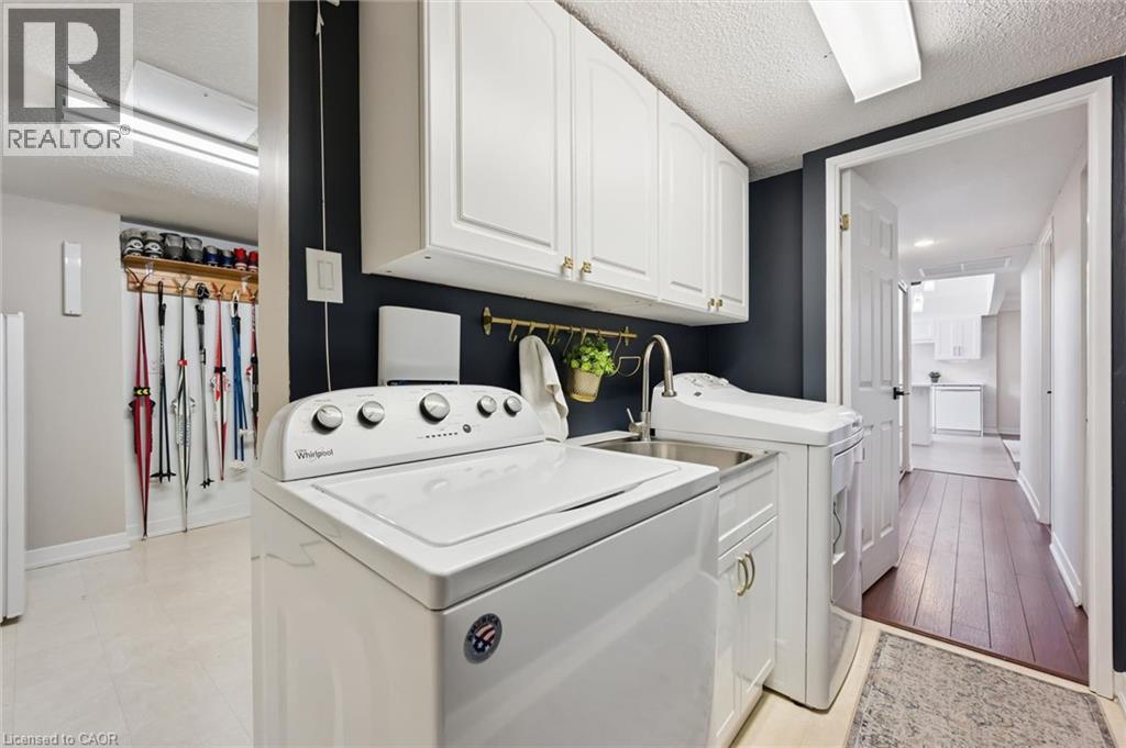 #PH2 260 SHELDON Avenue N - Image 28