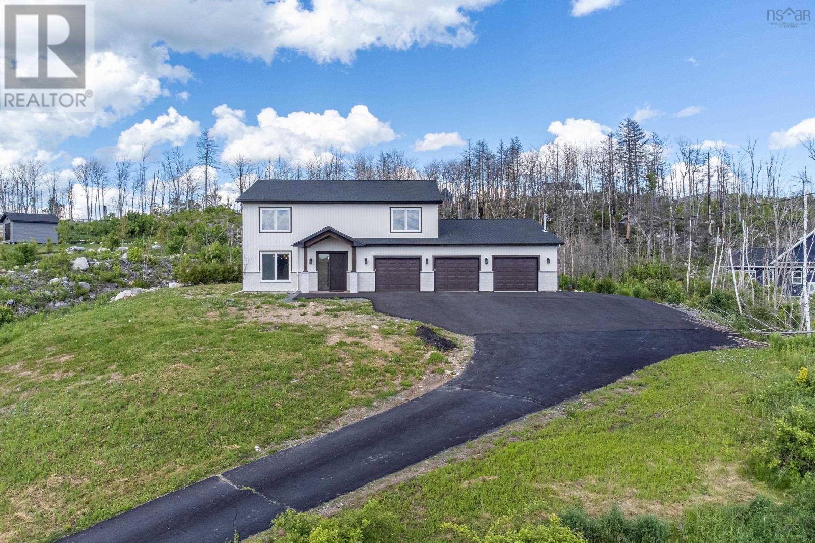 195 Carmel Crescent - 1