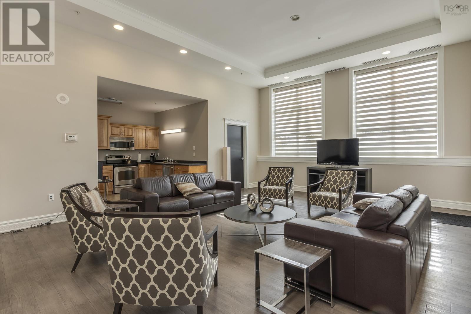 #207 5839 Cunard Street - 32