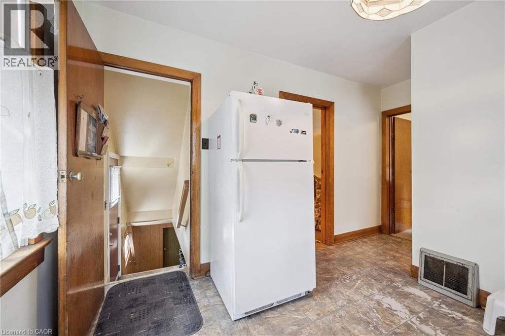 75 ARNOLD Street - 11
