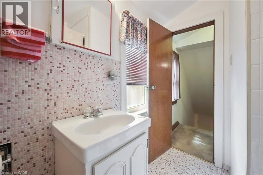 75 ARNOLD Street - 22