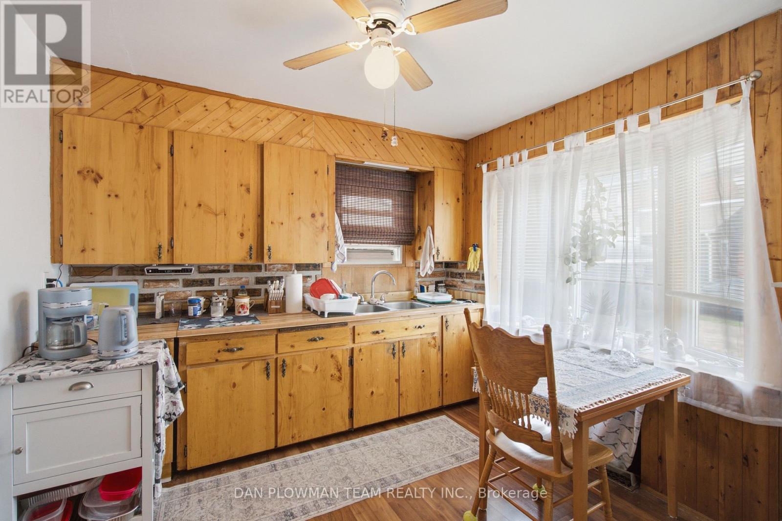 250 MITCHELL AVENUE - Image 10