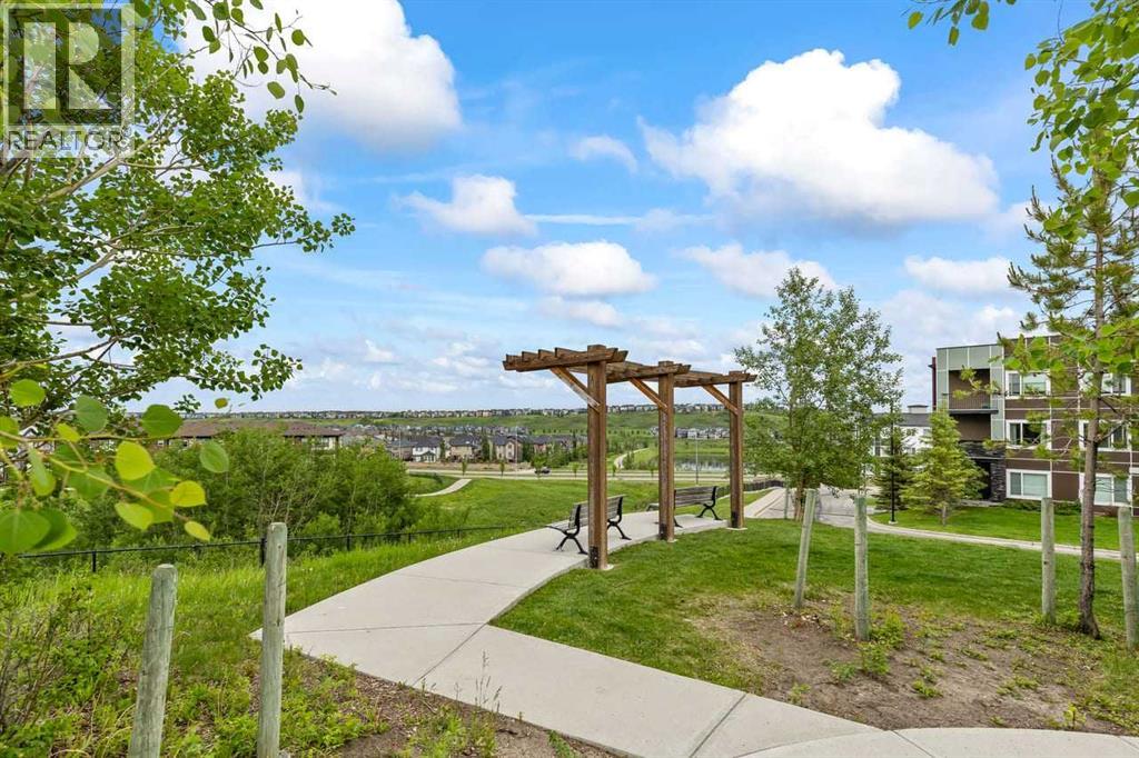 #220 8 Sage Hill Terrace NW - 35