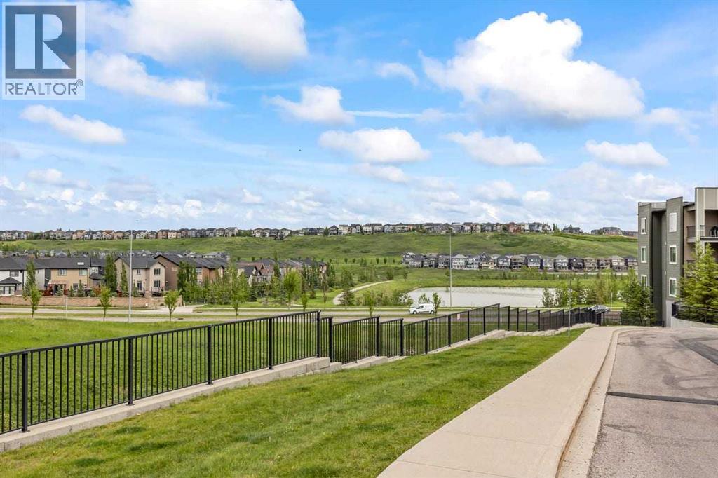 #220 8 Sage Hill Terrace NW - 36
