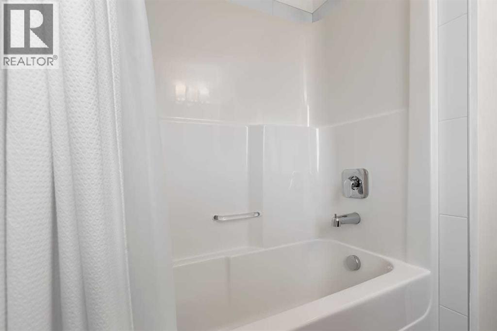 #220 8 Sage Hill Terrace NW - 17
