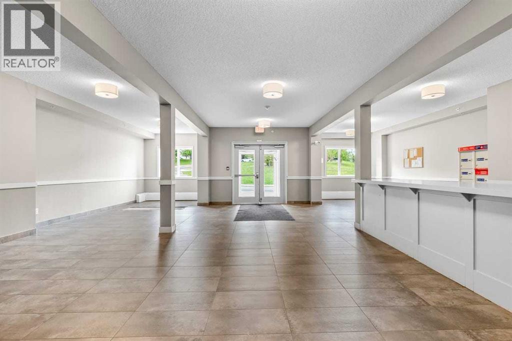 #220 8 Sage Hill Terrace NW - 32
