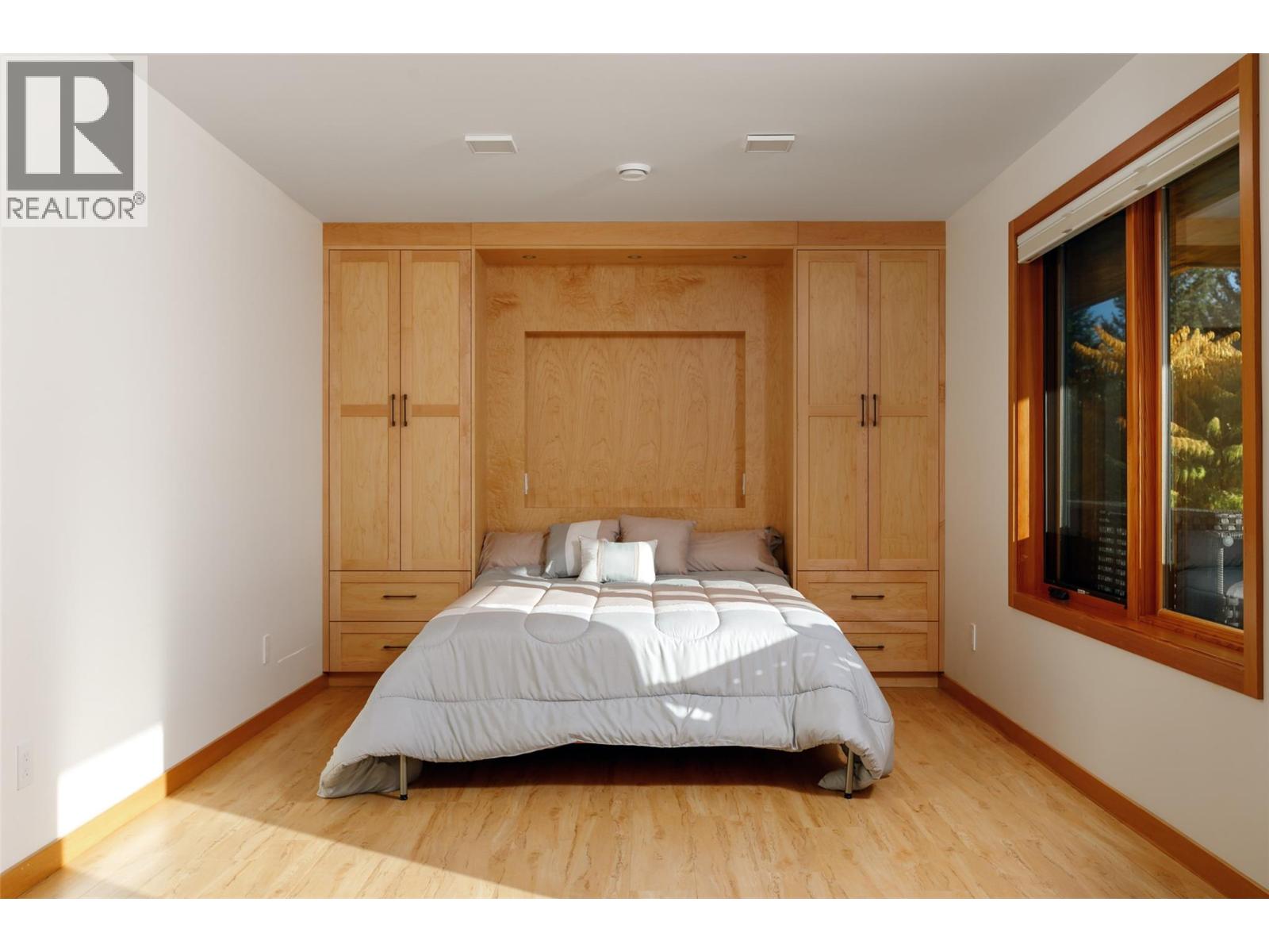 8100/8104 Silver Star Road Road - 64