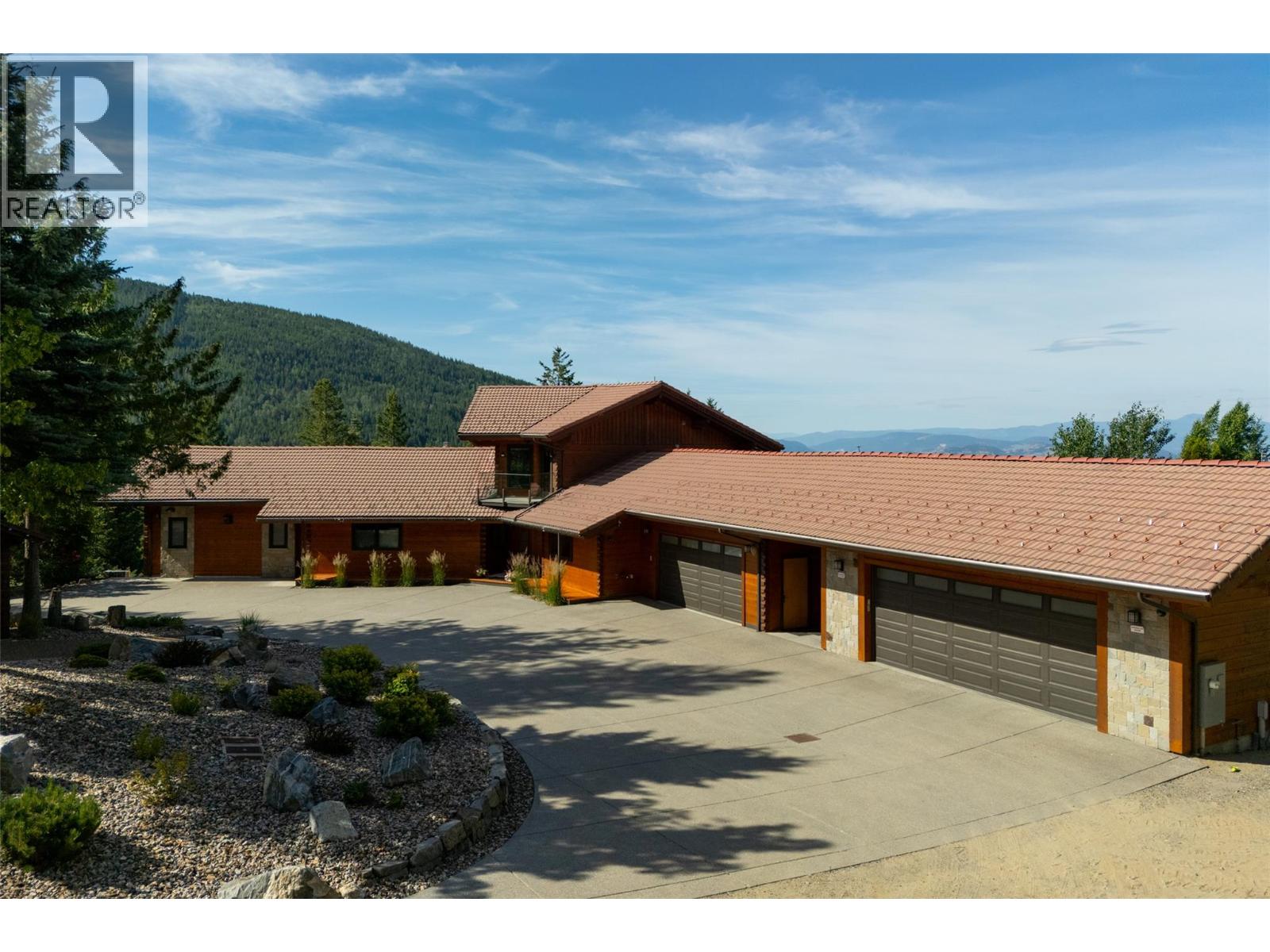 8100/8104 Silver Star Road Road - 2