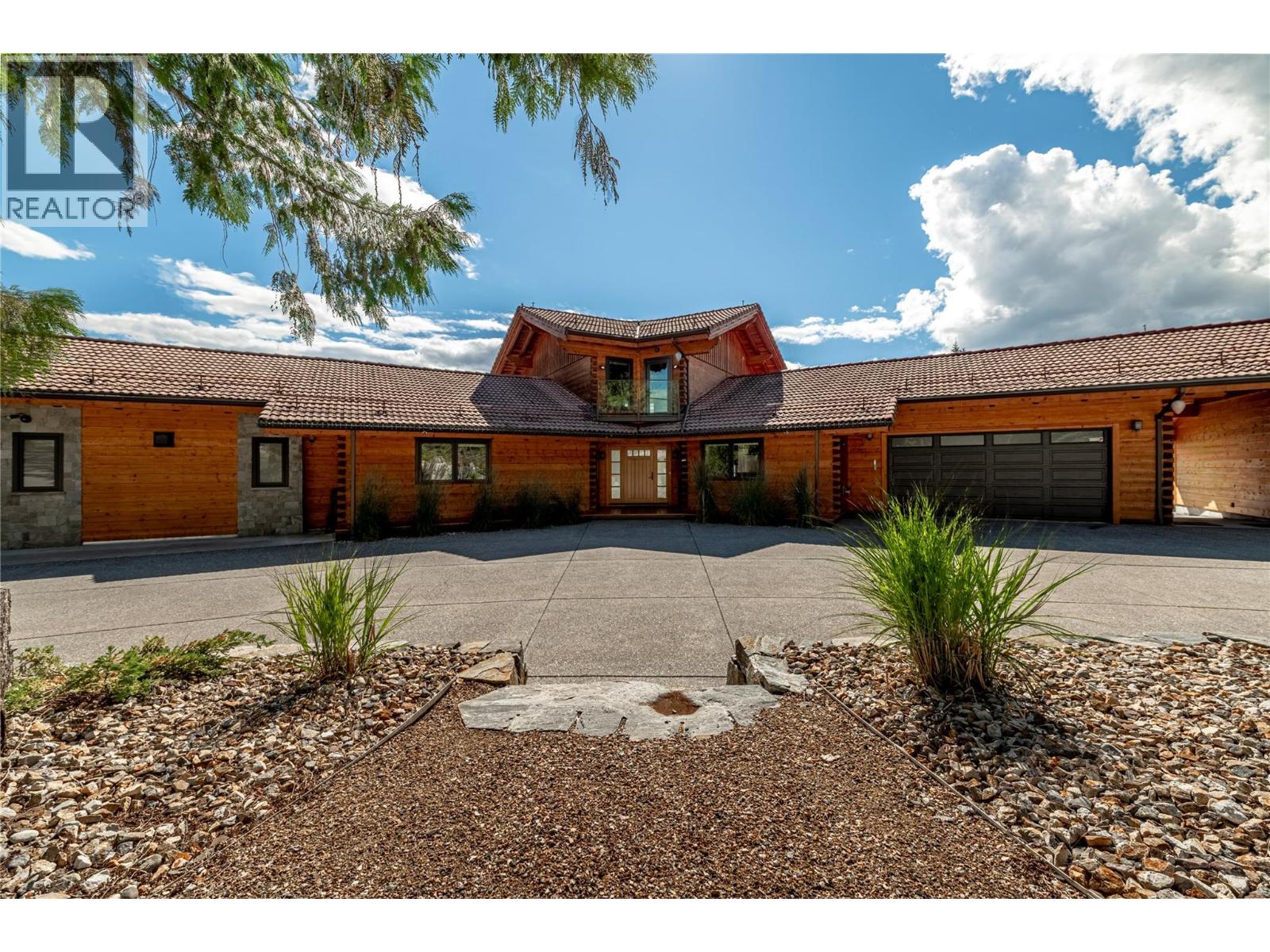 8100/8104 Silver Star Road Road - 3