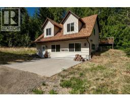 5pc Ensuite bath - 8100/8104 Silver Star Road Road, Vernon, BC V1B3N1 Photo 7