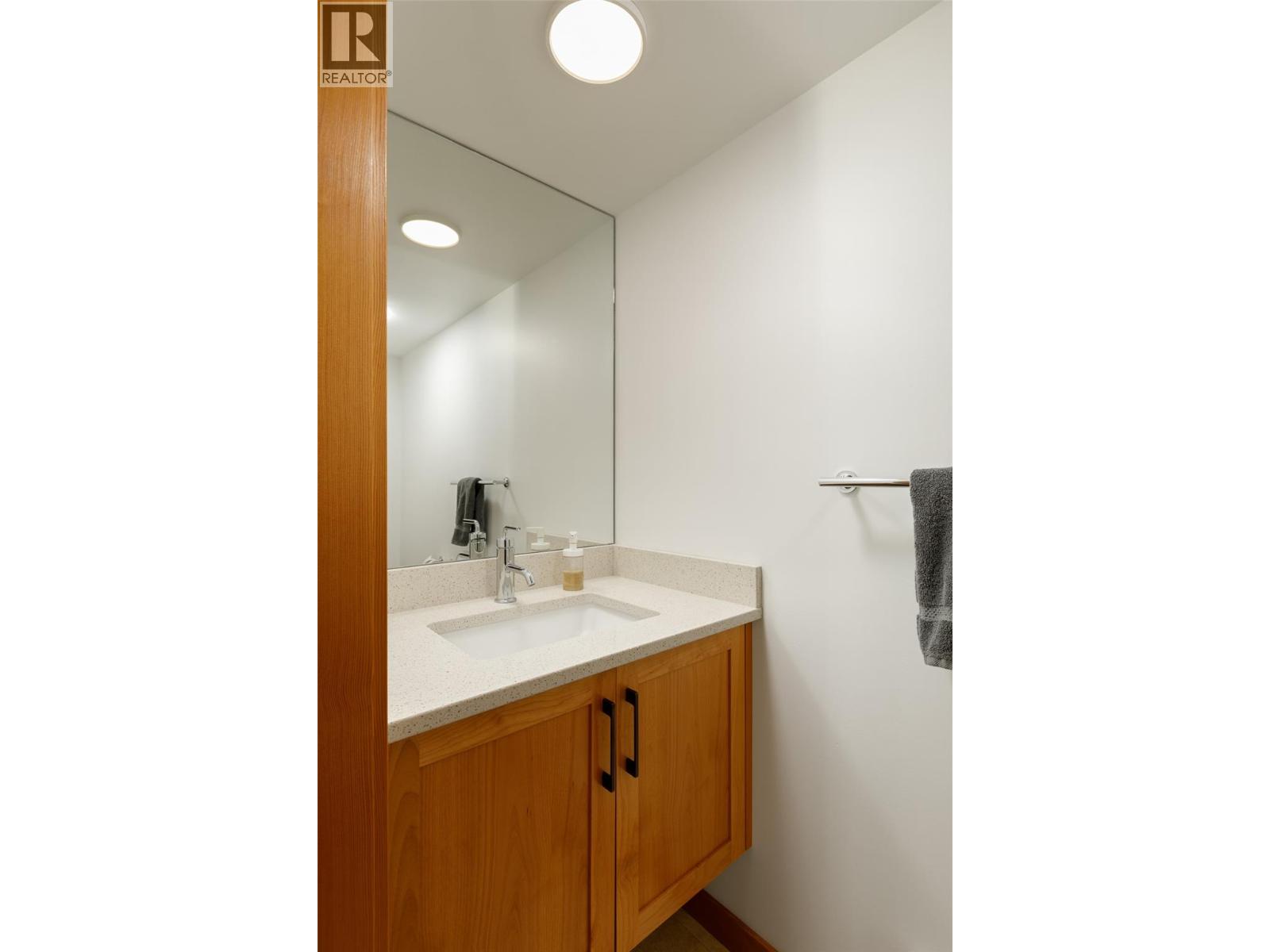 8100/8104 Silver Star Road Road - 61