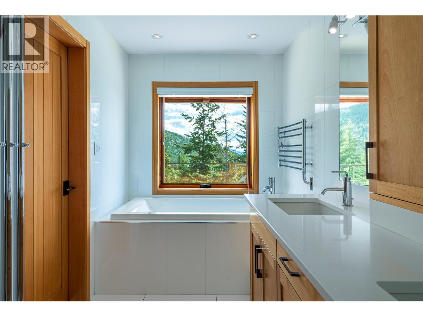 8100/8104 Silver Star Road Road - 47