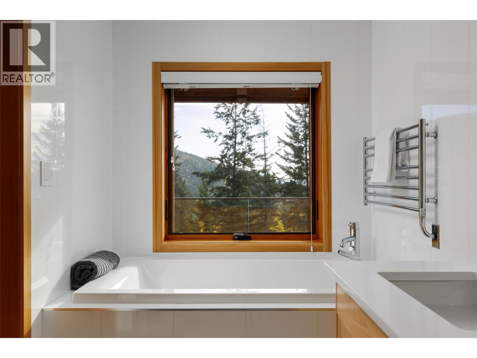 8100/8104 Silver Star Road Road - 48