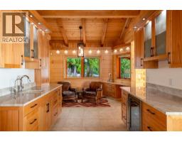 Primary Bedroom - 8100/8104 Silver Star Road Road, Vernon, BC V1B3N1 Photo 28