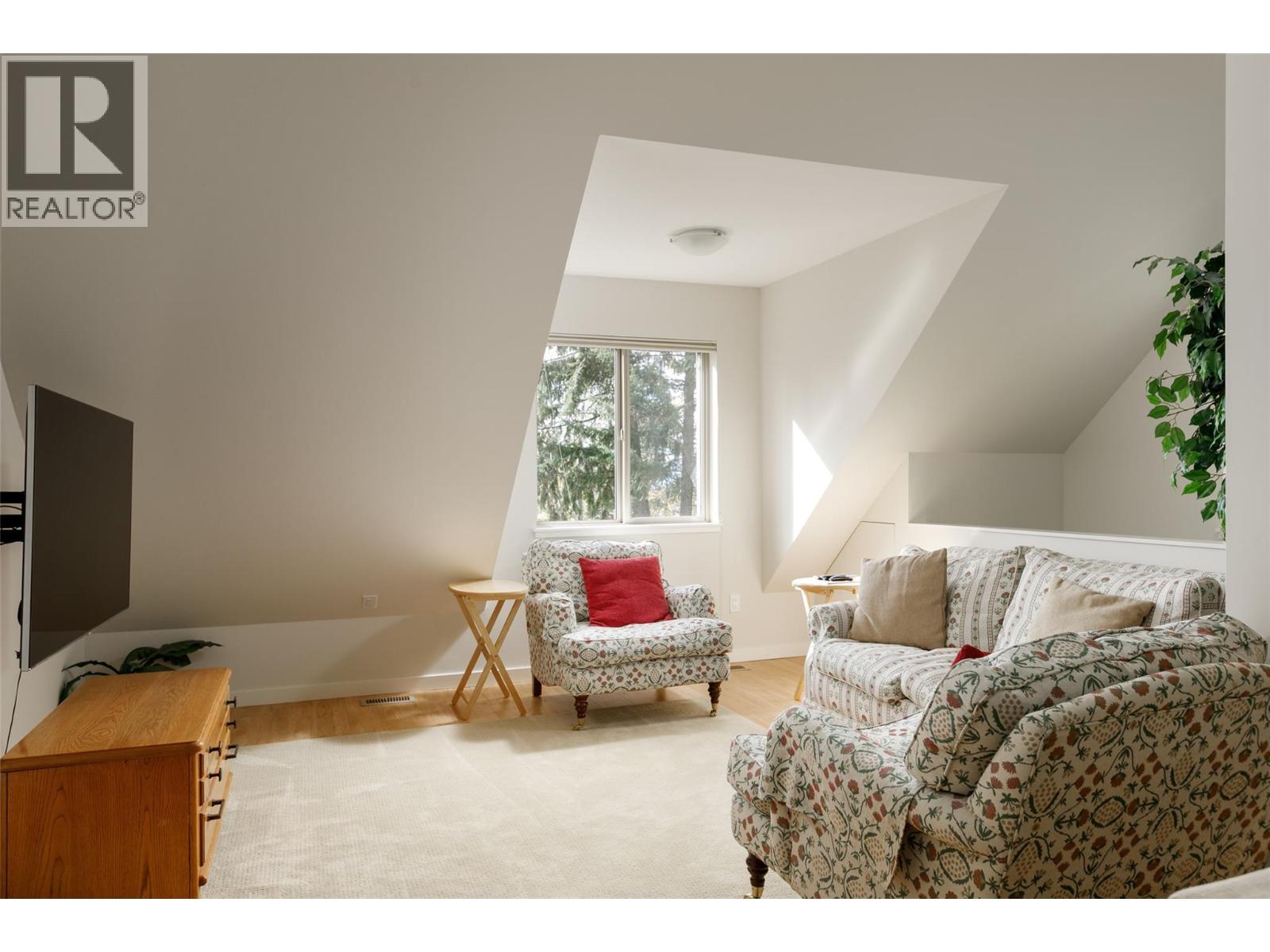 8100/8104 Silver Star Road Road - 79