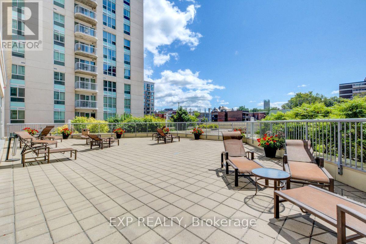 #304 234 RIDEAU STREET - 15