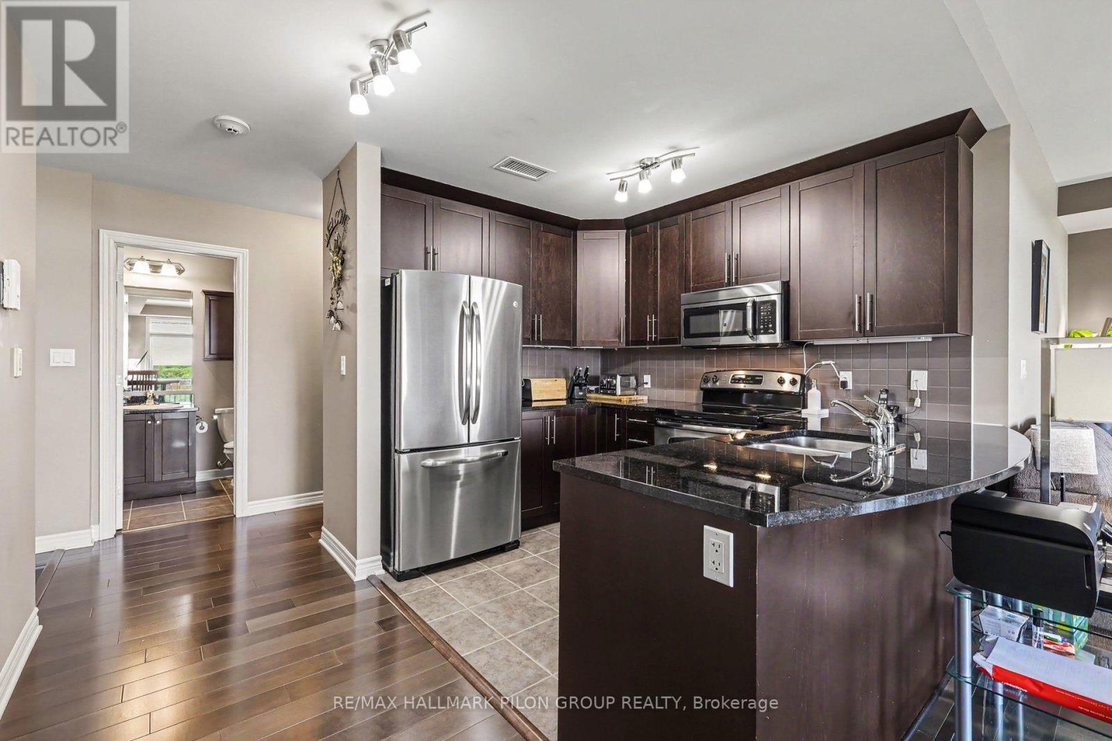 Condos for Sale in Ottawa – 7 – 10 PRESTIGE CIRCLE, Ottawa – By Peter Sagos - Image 6