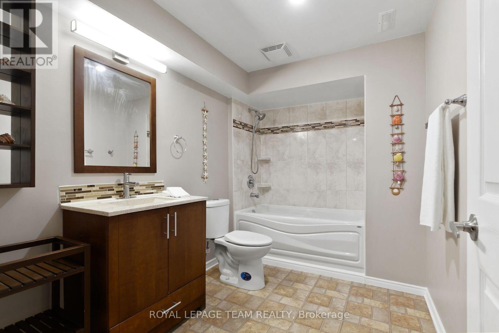 4 KENO WAY, Ottawa. Luxury613. By Peter Sagos - Image 42