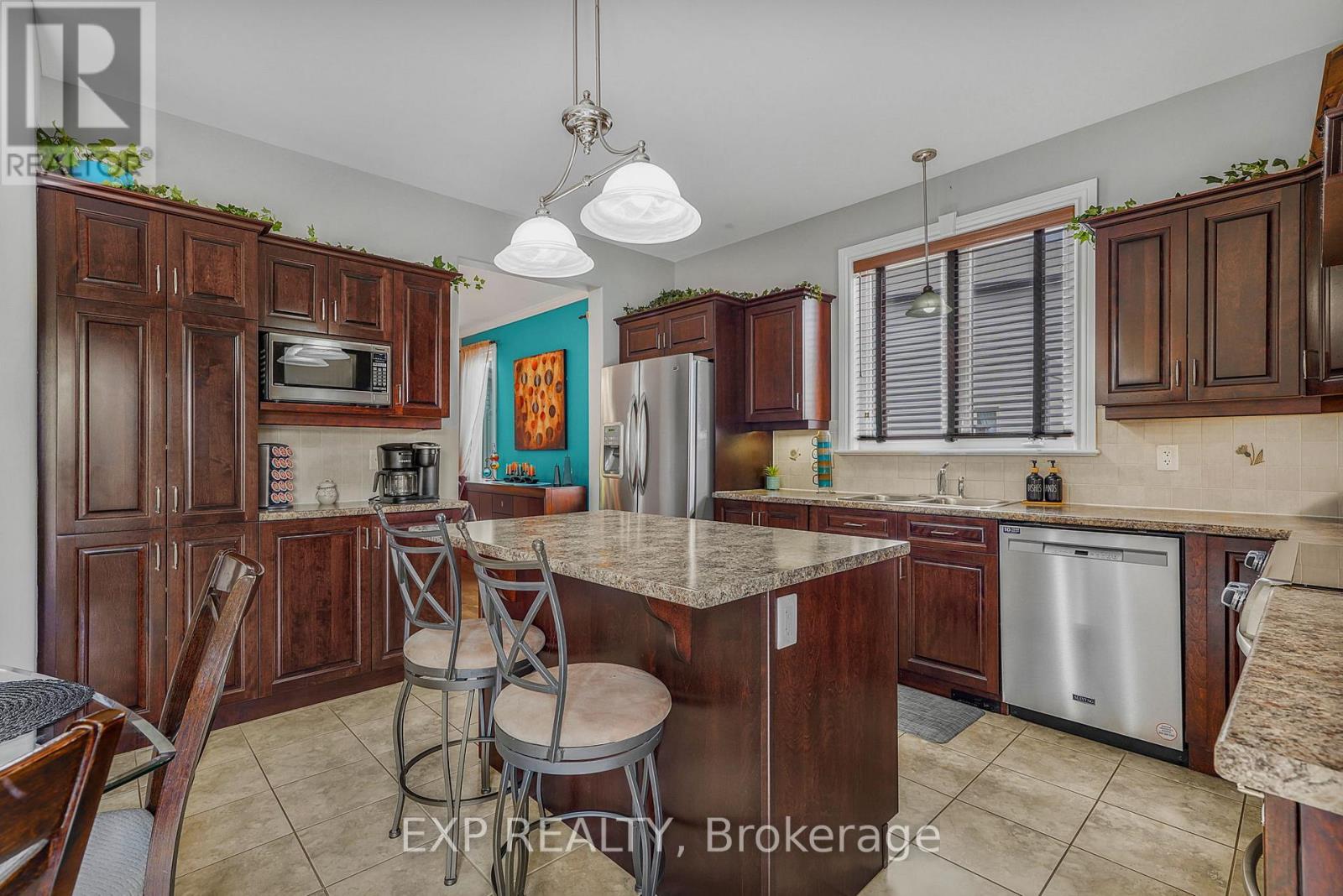 224 TOPAZE CRESCENT - 18