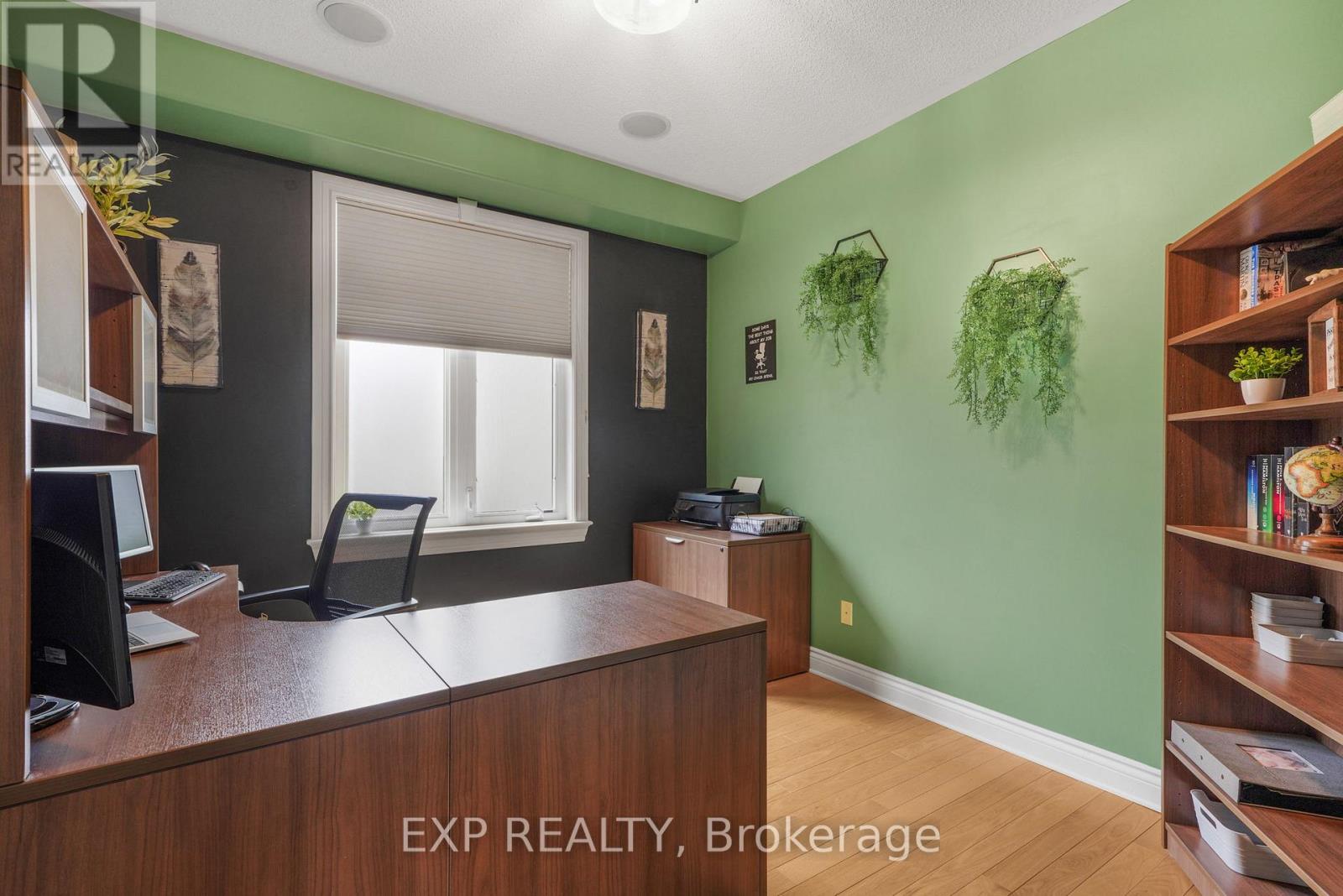 224 TOPAZE CRESCENT - 23