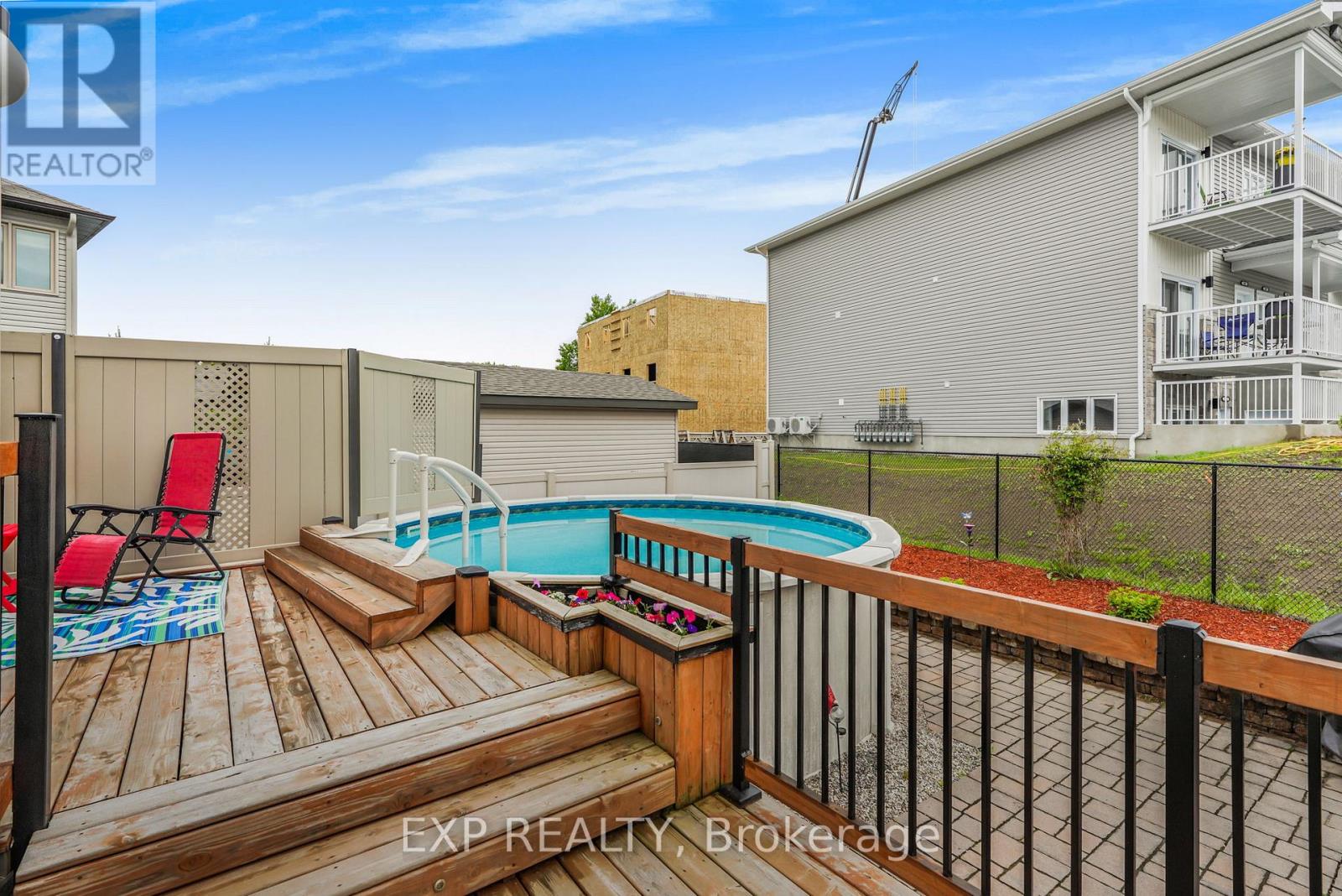 224 TOPAZE CRESCENT - 40