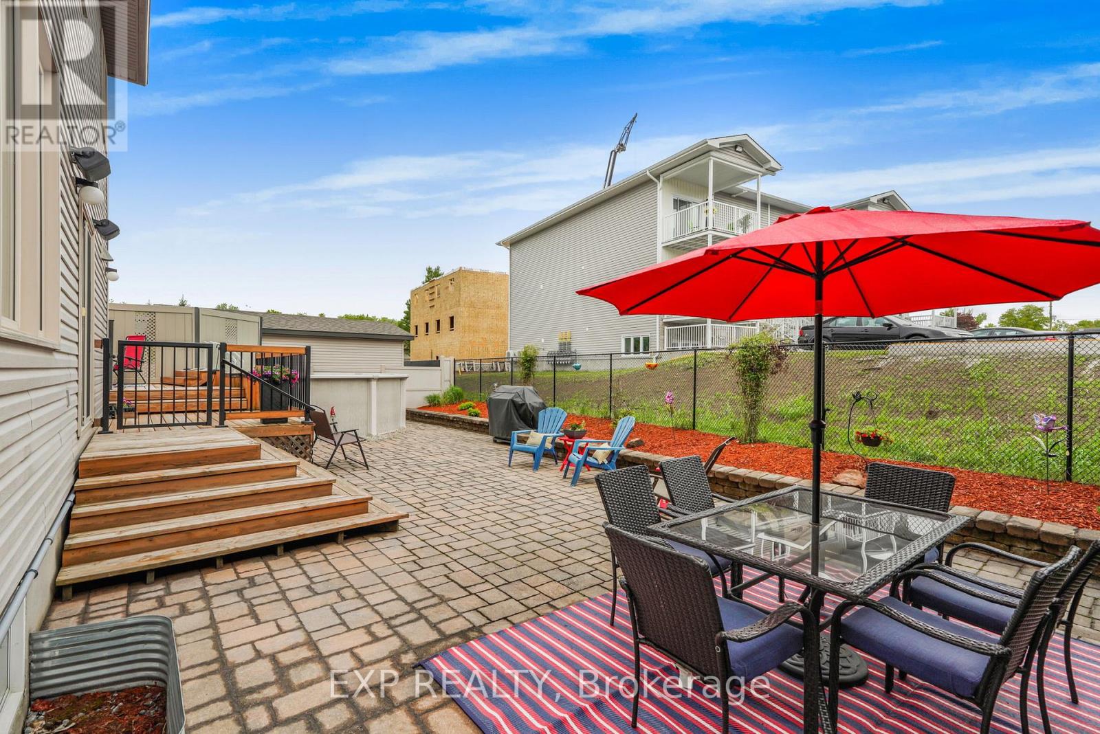 224 TOPAZE CRESCENT - 42