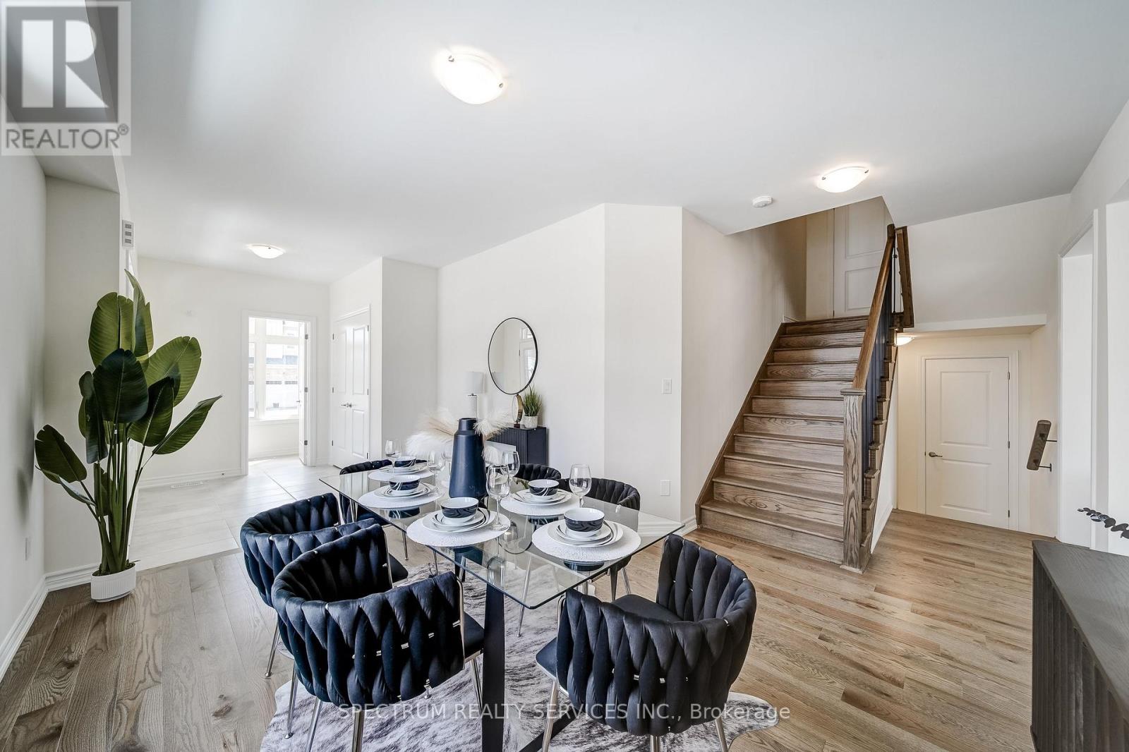 52 FATHER MUCKLE AVENUE - 14